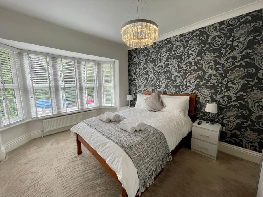 Modern 2 Bed Flat W Parking, Dog Friendly, Central Борнмут Экстерьер фото