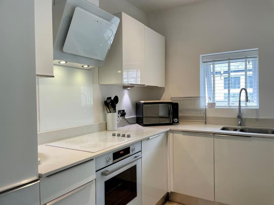 Modern 2 Bed Flat W Parking, Dog Friendly, Central Борнмут Экстерьер фото