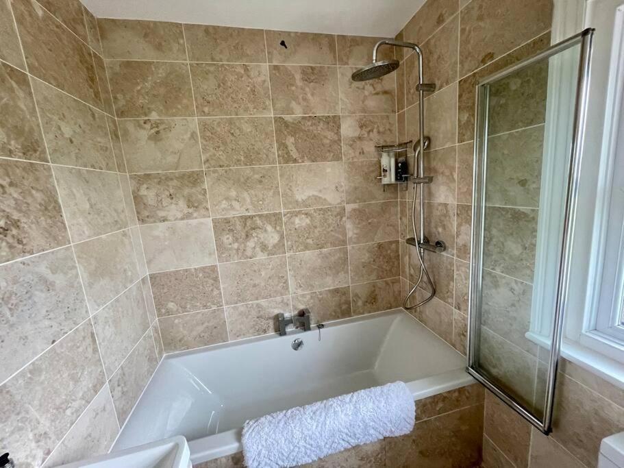 Modern 2 Bed Flat W Parking, Dog Friendly, Central Борнмут Экстерьер фото